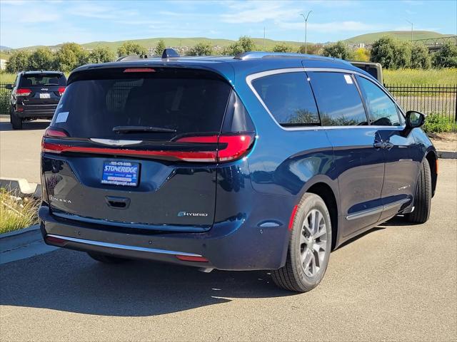2025 Chrysler Pacifica Hybrid PACIFICA PLUG-IN HYBRID PINNACLE