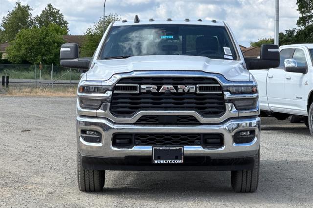 2025 RAM Ram 3500 RAM 3500 TRADESMAN CREW CAB 4X4 64 BOX