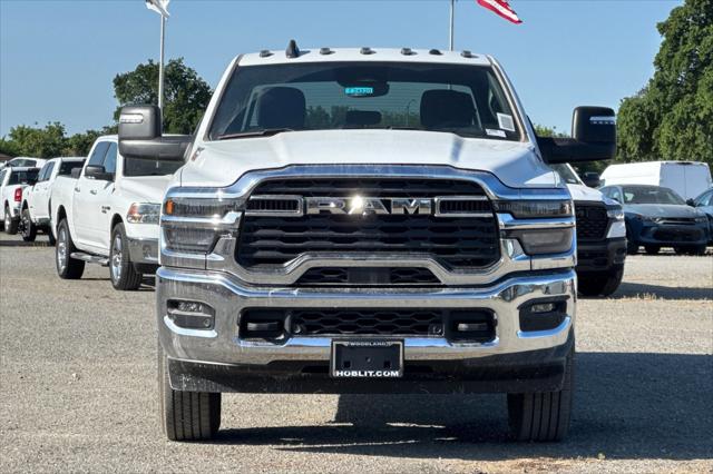 2025 RAM Ram 3500 RAM 3500 BIG HORN CREW CAB 4X4 8 BOX