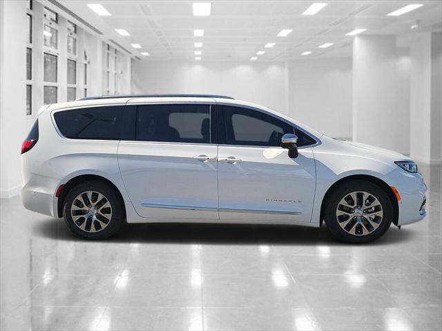 2025 Chrysler Pacifica Hybrid PACIFICA PLUG-IN HYBRID PINNACLE