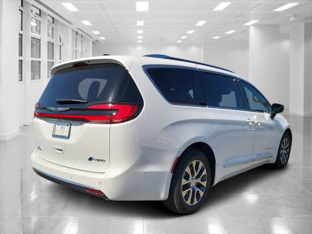 2025 Chrysler Pacifica Hybrid PACIFICA PLUG-IN HYBRID PINNACLE
