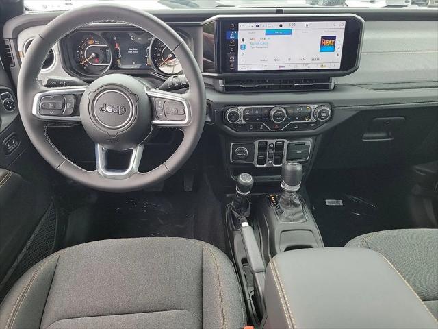 2025 Jeep Wrangler 4-Door Sahara 4x4