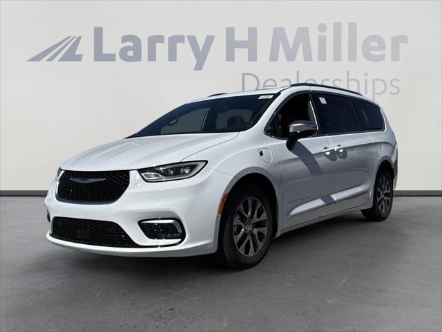 2025 Chrysler Pacifica Hybrid PACIFICA PLUG-IN HYBRID PINNACLE