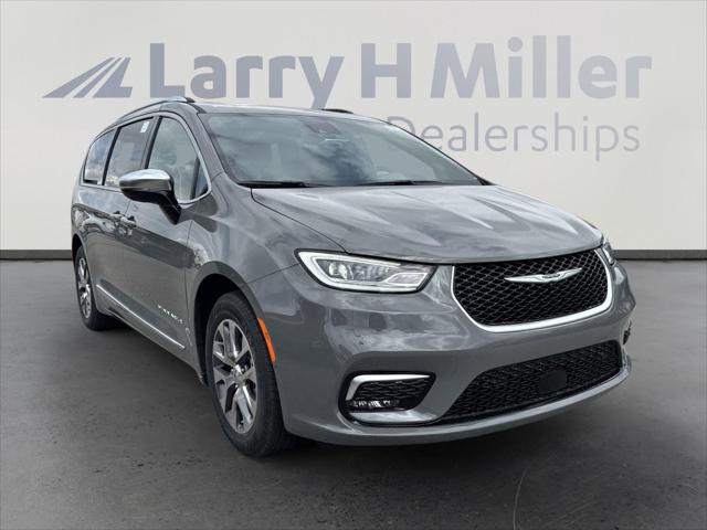 2025 Chrysler Pacifica Hybrid PACIFICA PLUG-IN HYBRID PINNACLE