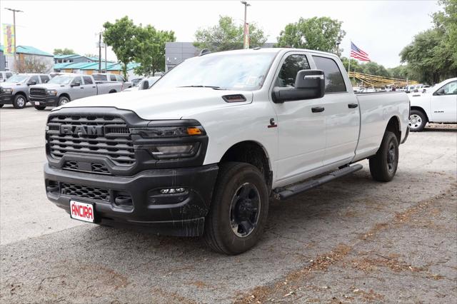 2025 RAM Ram 3500 RAM 3500 TRADESMAN CREW CAB 4X4 8 BOX