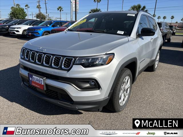 2025 Jeep Compass COMPASS LATITUDE 4X4