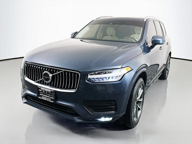 2020 Volvo XC90 T5 Momentum 7 Passenger