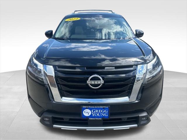 2023 Nissan Pathfinder SL 4WD