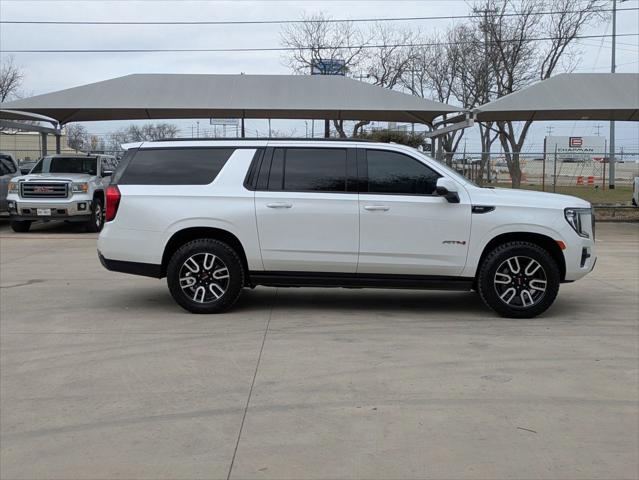 2023 GMC Yukon XL 4WD AT4