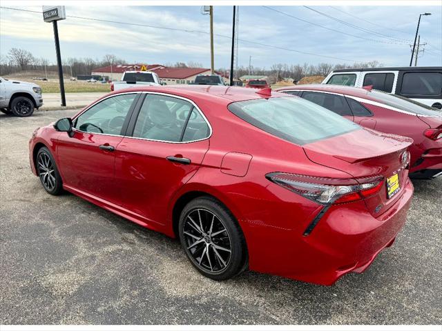 2022 Toyota Camry SE