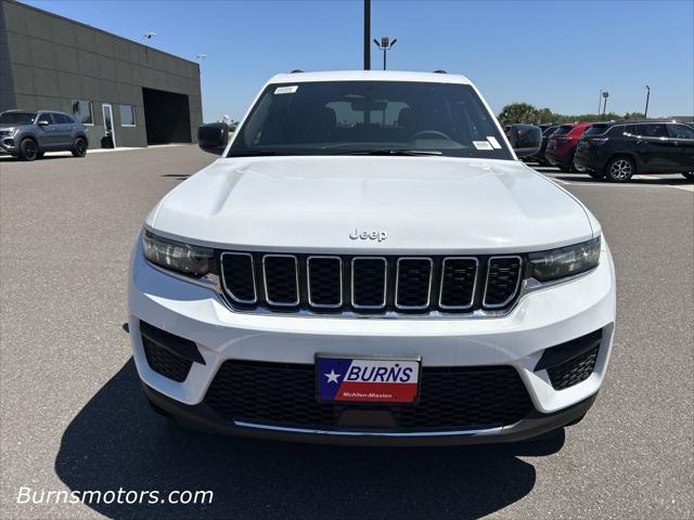 2025 Jeep Grand Cherokee GRAND CHEROKEE LAREDO 4X2