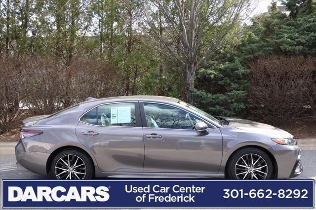 2022 Toyota Camry SE