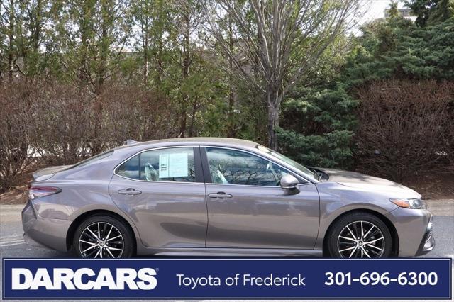 2022 Toyota Camry SE