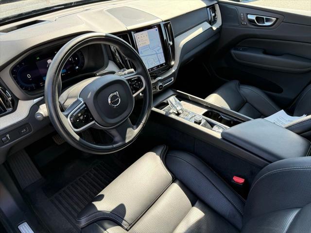 2022 Volvo XC60 B5 Inscription
