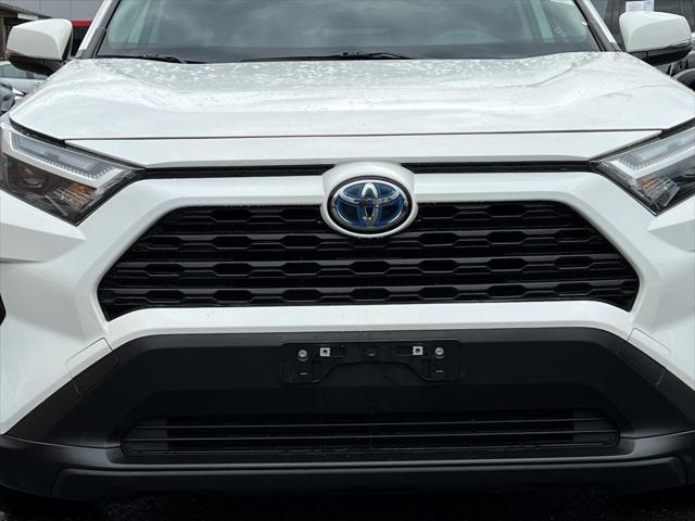 2022 Toyota RAV4 Hybrid XLE