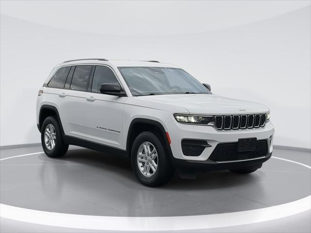 2023 Jeep Grand Cherokee Laredo 4x4