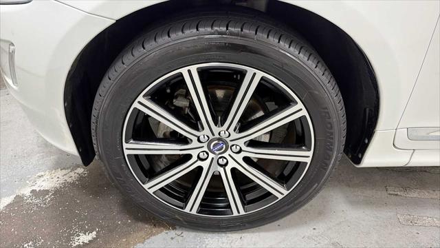 2016 Volvo XC60 T5 Platinum