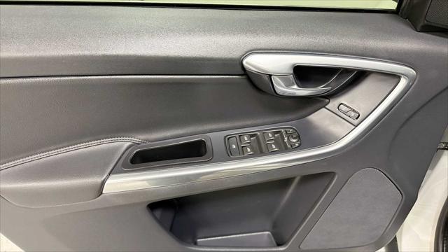 2016 Volvo XC60 T5 Platinum