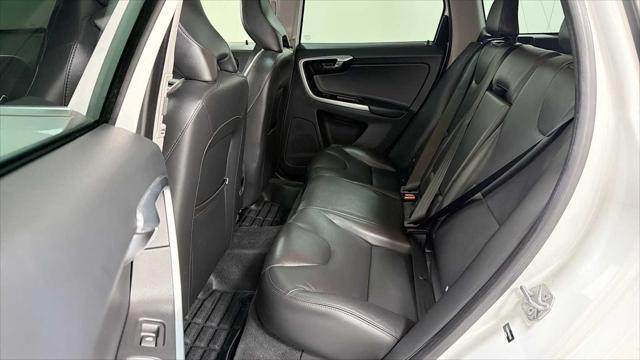 2016 Volvo XC60 T5 Platinum