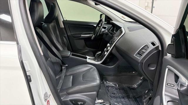 2016 Volvo XC60 T5 Platinum