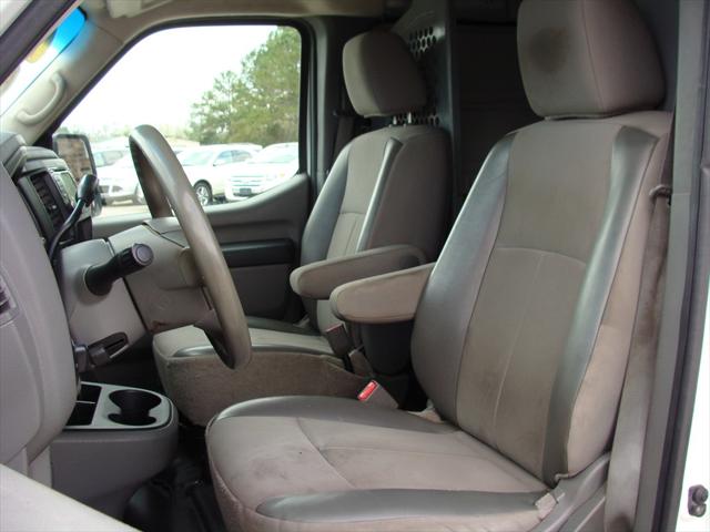 2018 Nissan 2500 S V8