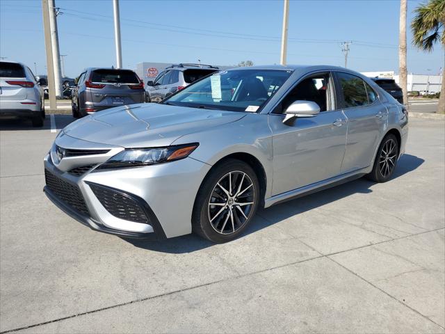 2022 Toyota Camry SE AWD