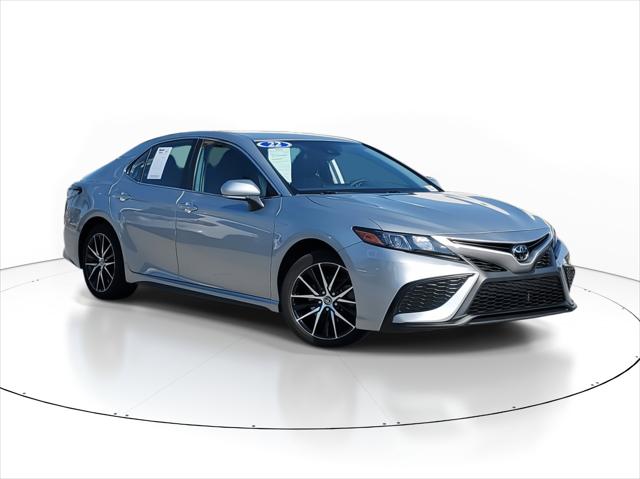 2022 Toyota Camry SE AWD