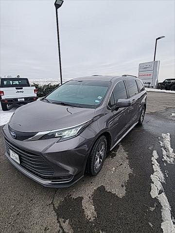 2021 Toyota Sienna LE