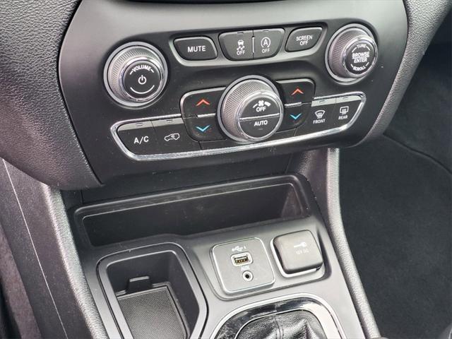 Used 2021 Jeep Cherokee For Sale in Waterford Twp, MI