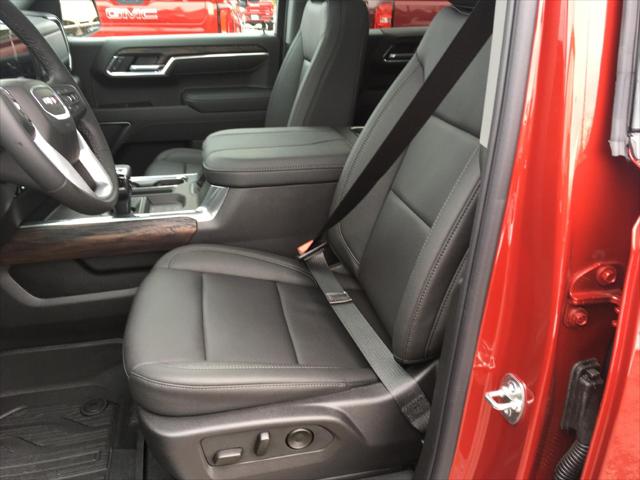 2025 GMC Sierra 1500 4WD Crew Cab Short Box SLT