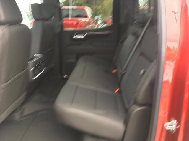 2025 GMC Sierra 1500 4WD Crew Cab Short Box SLT