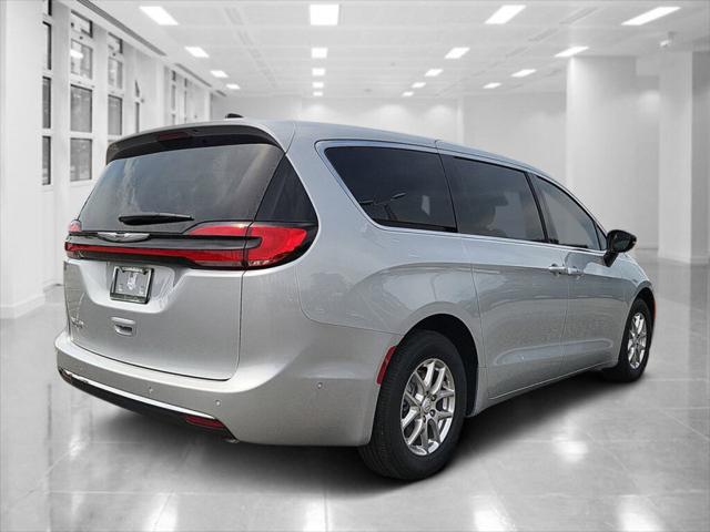 2025 Chrysler Pacifica PACIFICA SELECT
