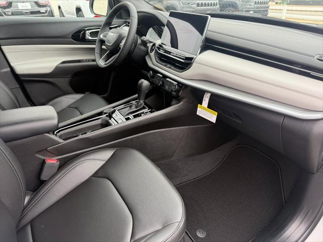 2025 Jeep Compass COMPASS LIMITED 4X4
