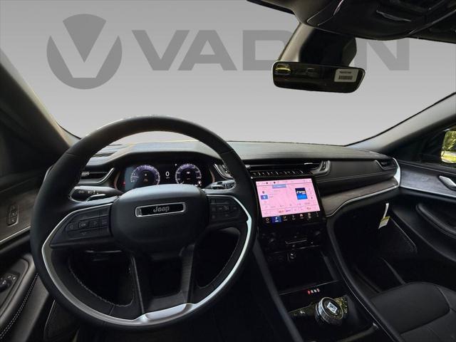 2025 Jeep Grand Cherokee GRAND CHEROKEE L LIMITED 4X2