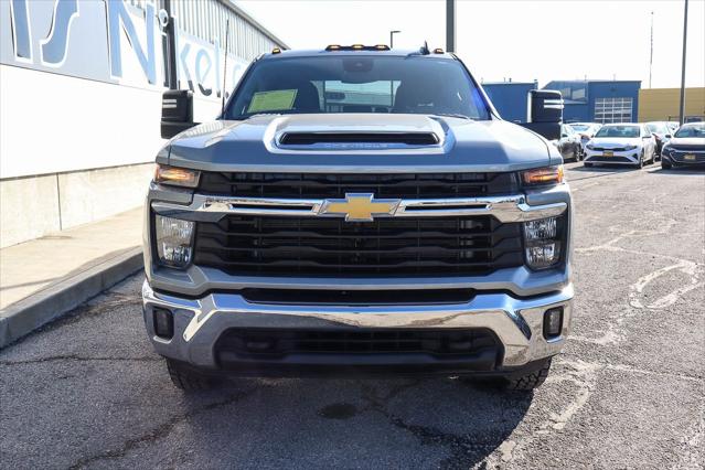 2024 Chevrolet Silverado 3500HD 4WD Crew Cab Long Bed LT