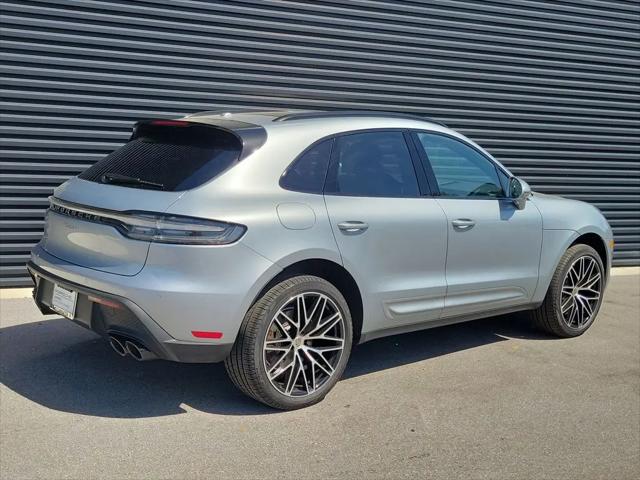 2025 Porsche Macan T