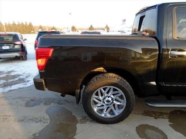 2017 Nissan Titan SV
