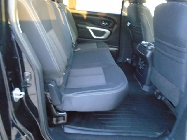 2017 Nissan Titan SV