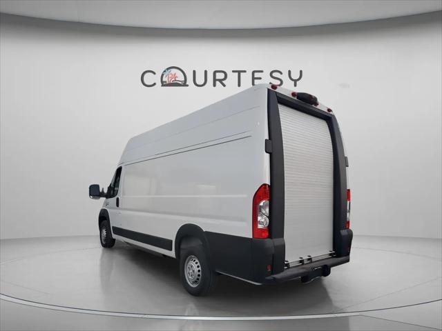2025 Ram ProMaster Step Van Super High Roof 159" WB EXT