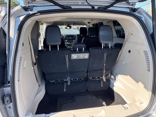 2021 Chrysler Pacifica Touring L