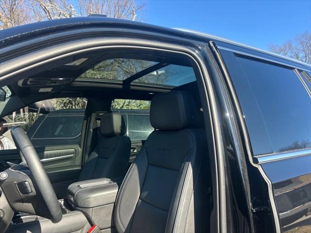 2023 GMC Yukon 4WD Denali