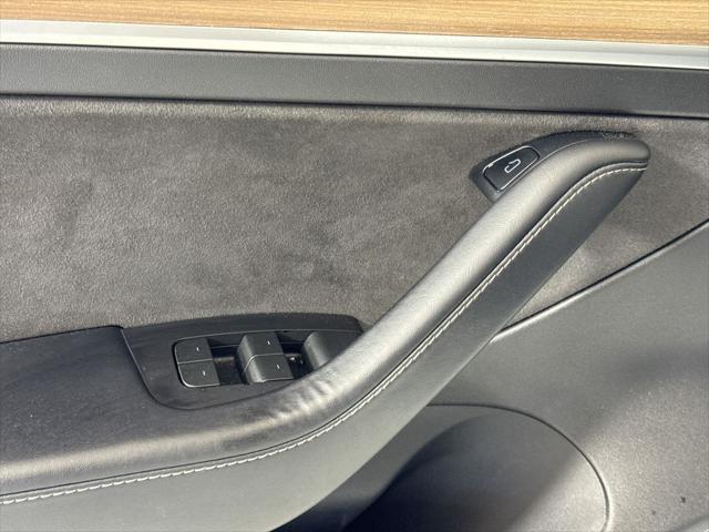 2021 Tesla Model 3 Standard Range Plus Rear-Wheel Drive
