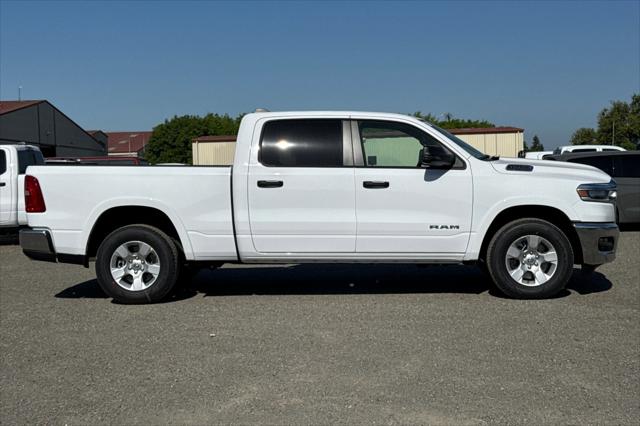 2025 RAM Ram 1500 RAM 1500 BIG HORN CREW CAB 4X4 64 BOX