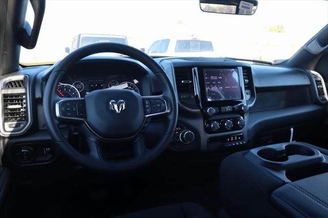 2025 RAM Ram 1500 RAM 1500 TRADESMAN QUAD CAB 4X4 64 BOX