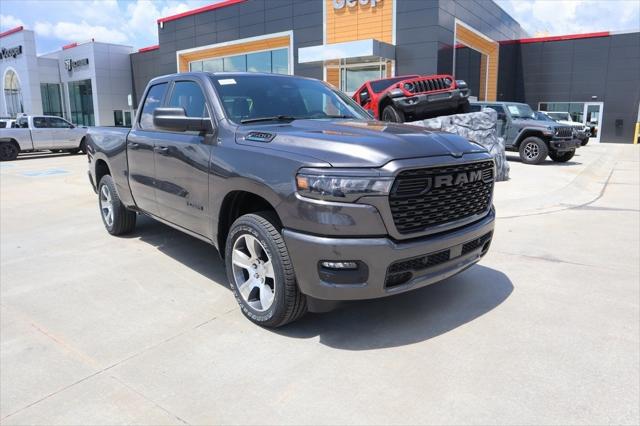 2025 RAM Ram 1500 RAM 1500 TRADESMAN QUAD CAB 4X4 64 BOX