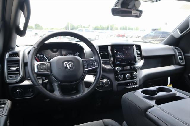 2025 RAM Ram 1500 RAM 1500 TRADESMAN QUAD CAB 4X4 64 BOX
