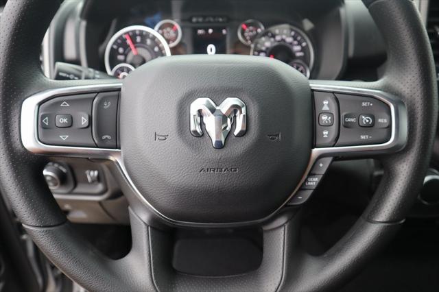 2025 RAM Ram 1500 RAM 1500 TRADESMAN QUAD CAB 4X4 64 BOX