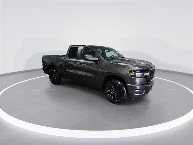 2025 RAM Ram 1500 RAM 1500 TRADESMAN QUAD CAB 4X4 64 BOX