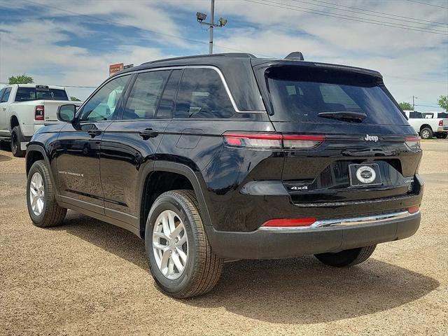 2025 Jeep Grand Cherokee GRAND CHEROKEE LAREDO X 4X4