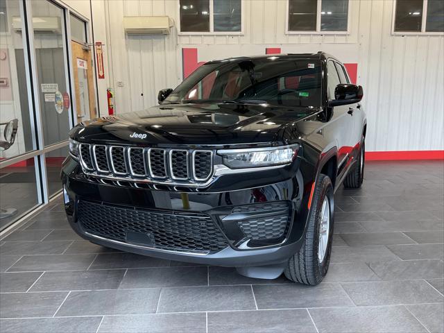 2025 Jeep Grand Cherokee GRAND CHEROKEE LAREDO 4X4